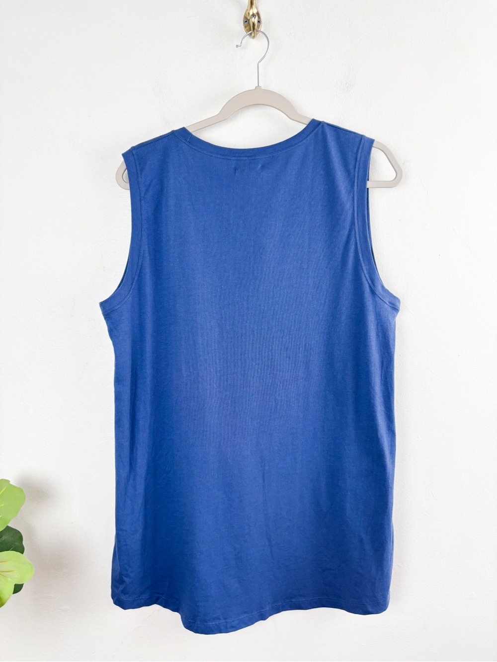 NWT Simply Southern Blue Graphic Sleeveless Tank Top Sz L - Picture 2 of 6